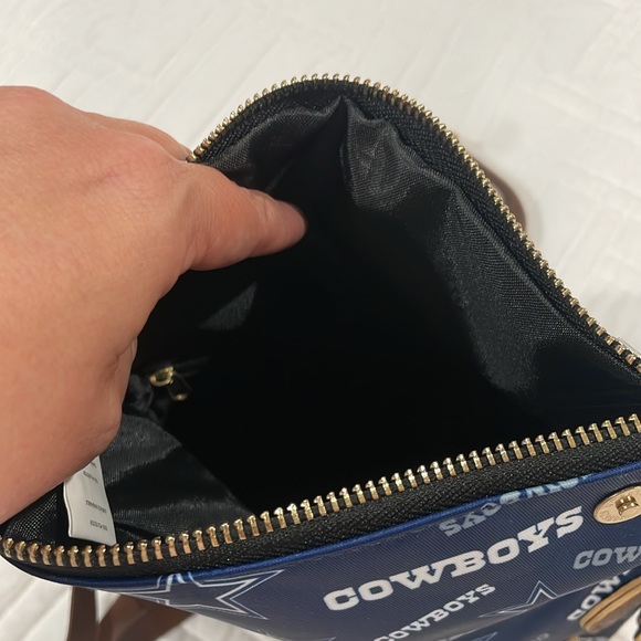 FOCO Dallas Cowboy Printed Cross Body Bag ⭐️ - Picture 8 of 9